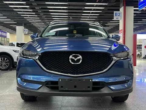 CX-5从概念车到500万15年没换平台,CX-5靠“稳”熬死了多少对手